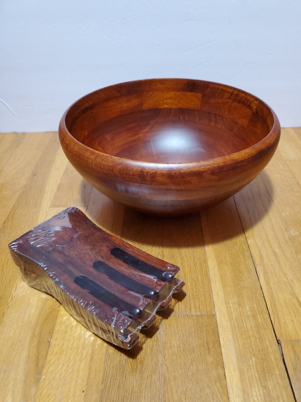 Large Wooden Salad Bowl with Hand Tongs set